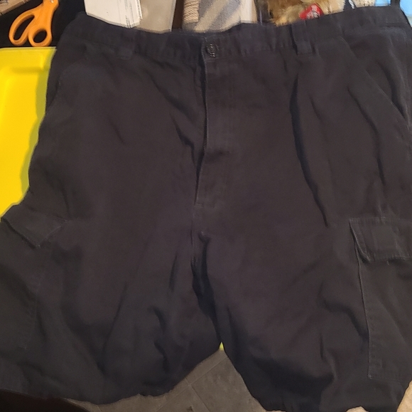 Wrangler Cargo Shorts - Picture 2 of 11